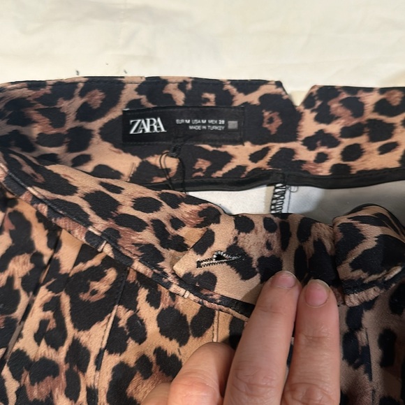Zara Leopard Pants - Picture 3 of 3